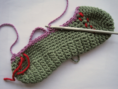 Free Crochet Pattern -
Ballet Slippers for Toddler from the Baby